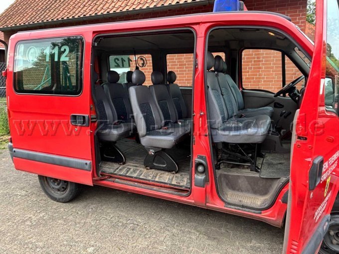 Seitenansicht links offen