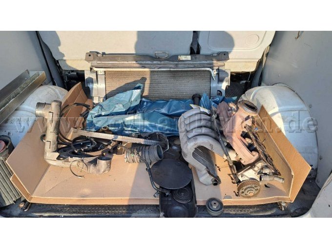 Zylinderkopf / Kühler ausgebaut