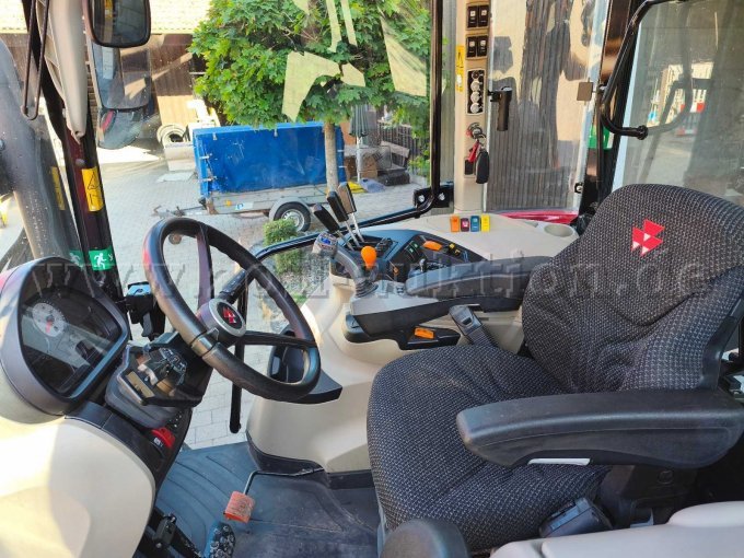 1 Massey Ferguson 5711 M Dyna-4 4WD Essential Kabine – foto 6 – kavel bij Zoll-Auktion, Ahorn