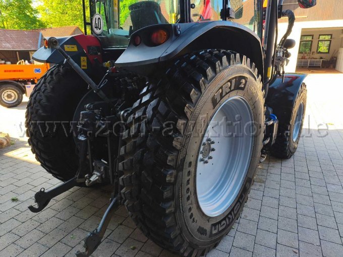 1 Massey Ferguson 5711 M Dyna-4 4WD Essential Kabine – foto 10 – kavel bij Zoll-Auktion, Ahorn