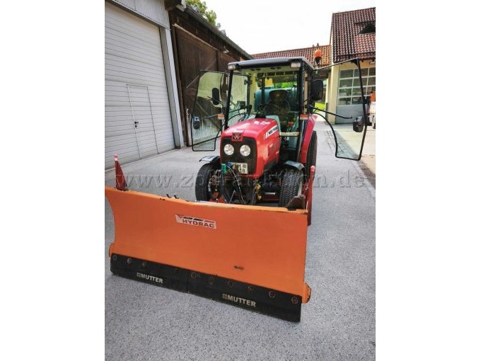 Massey Ferguson Vorne