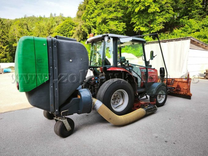 Massey Ferguson Seite rechts