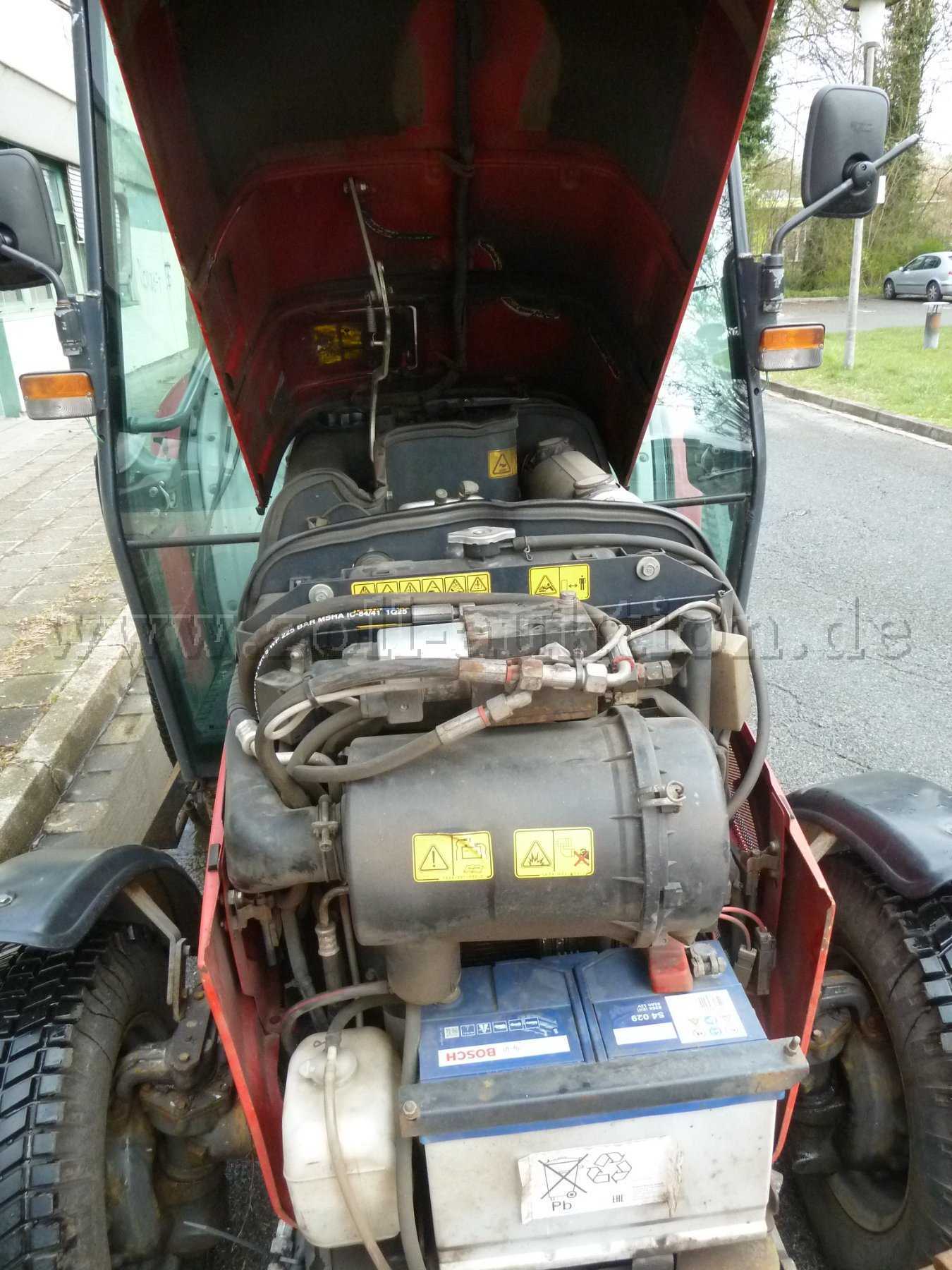 Zoll-Auktion - 1 Massey Ferguson MF 1547 Allrad Kleintraktor (ID 954614)