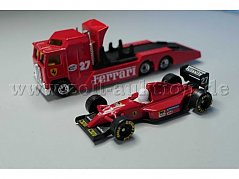 Matchbox Modellauto Kenworth Cabover Racing Transporter mit Ferrari, 1:90 Gesamtansicht