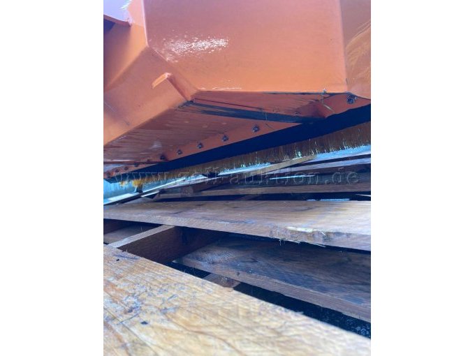 Kehrmaschine Unterseite