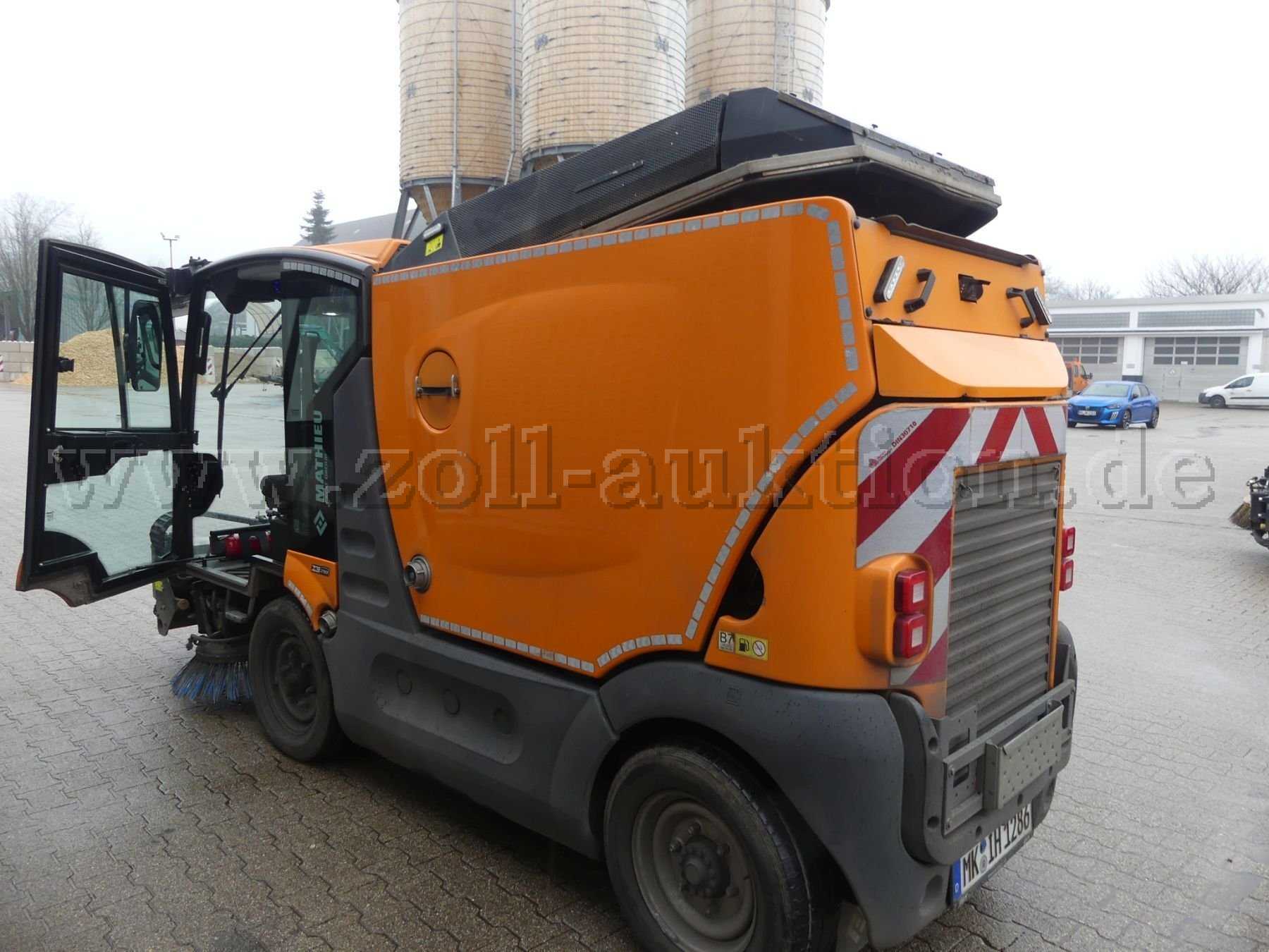 Zoll-Auktion - 1 Mathieu MC 210 AZURA Flex Kehrmaschine (ID 957500)