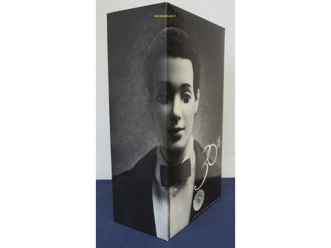 seitliche Ansicht auf den Originalkarton