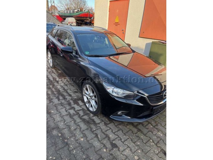 Bild des Fahrzeugs von vorne links