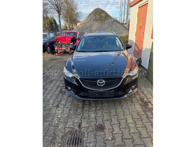 Bild von der Front des Fahrzeugs.