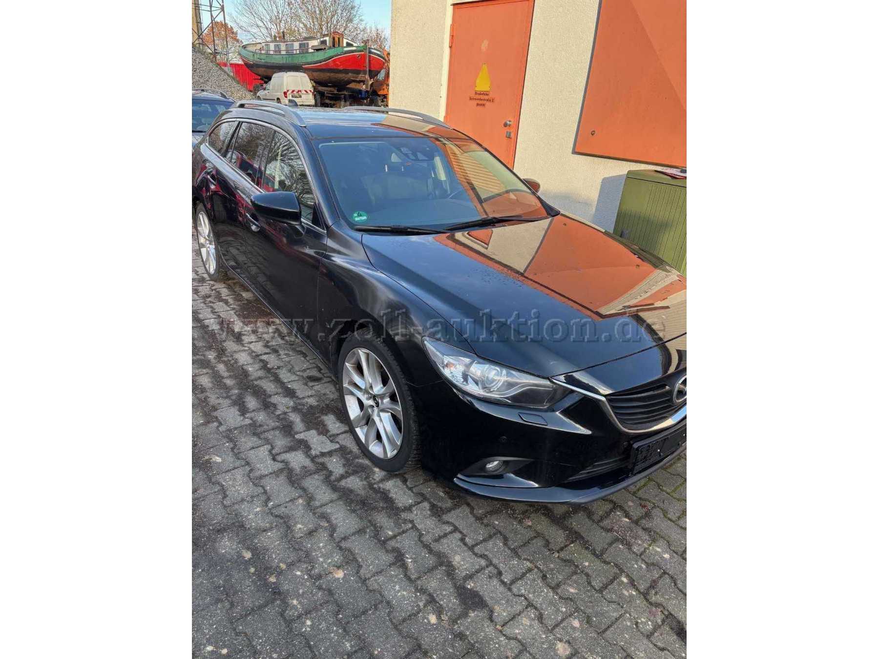 Bild des Fahrzeugs von vorne links