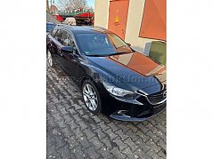 Bild des Fahrzeugs von vorne links