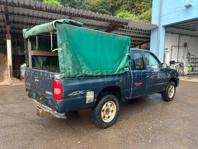 1 Mazda B 2500 Turbo pick-up met zeilopbouw – foto 9 – kavel bij Zoll-Auktion, Schmelz