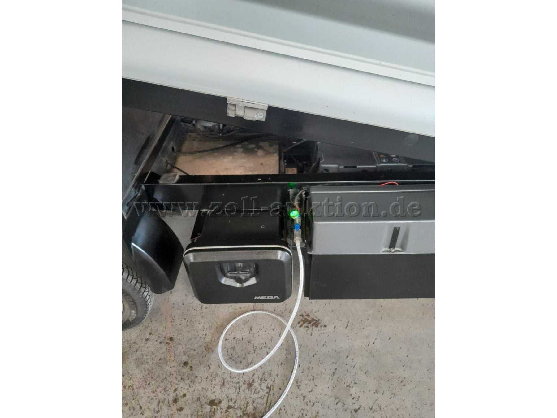 Wasseranschluss zum befüllen vom Akku