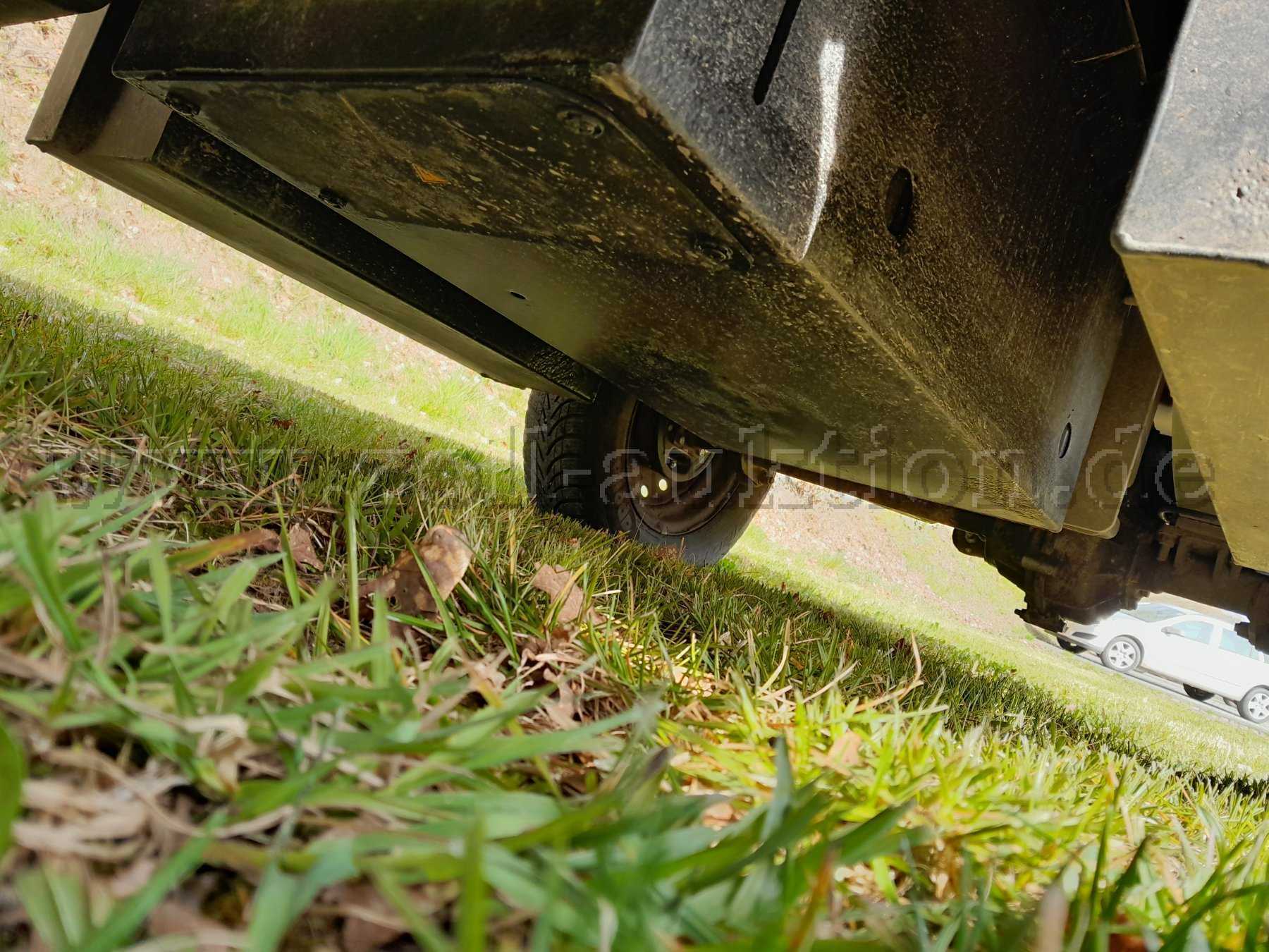 Fahrzeug Unterboden, Batteriekästen