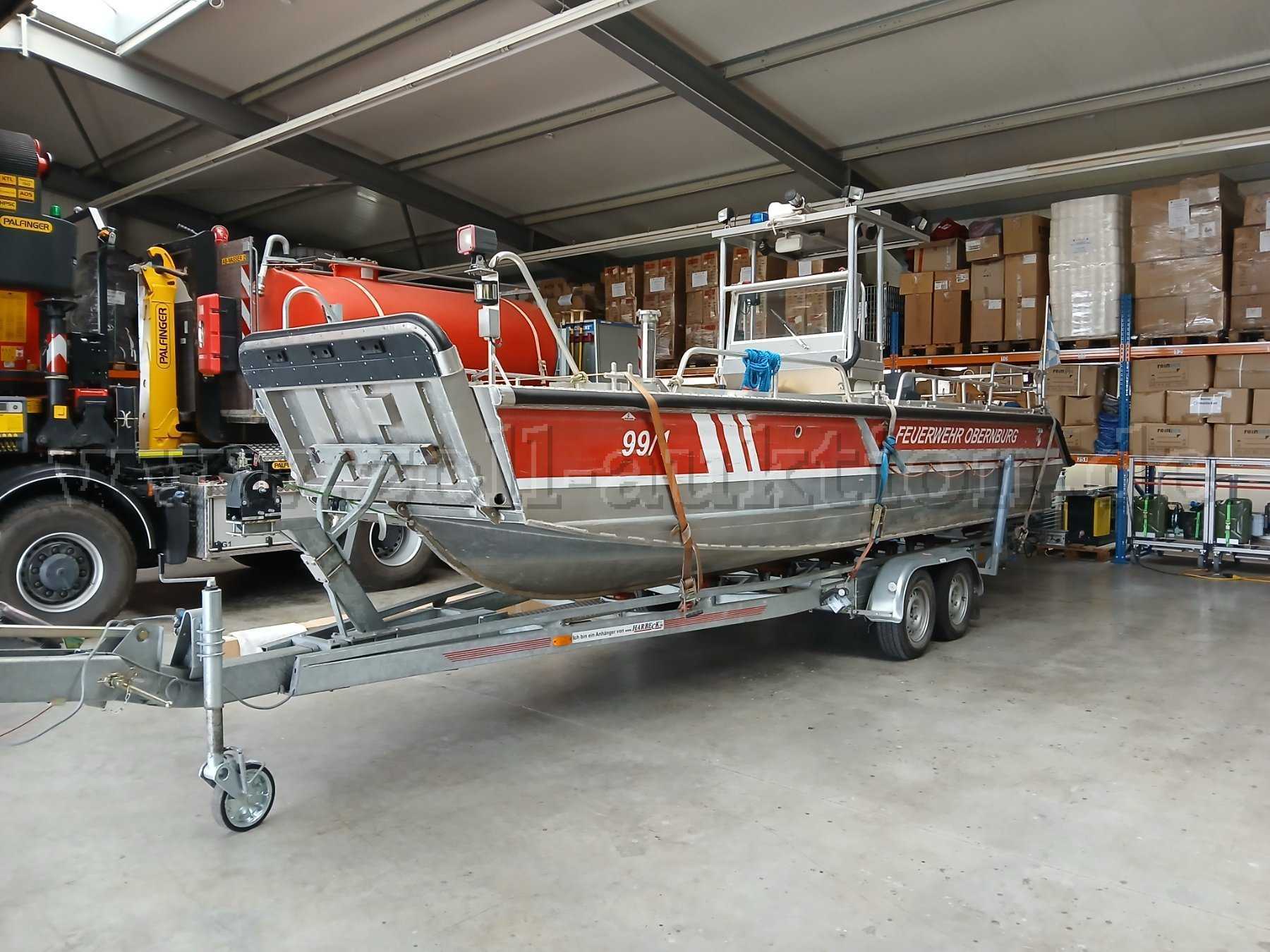 Boot mit Bugklappe