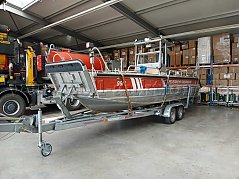 Boot mit Bugklappe