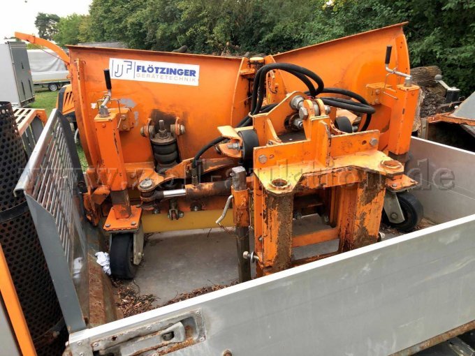 1 multifunctioneel werktuigdrager Hansa APZ 1003 met winterdienstuitrusting, met gebreken – foto 7 – kavel bij Zoll-Auktion, Gifhorn