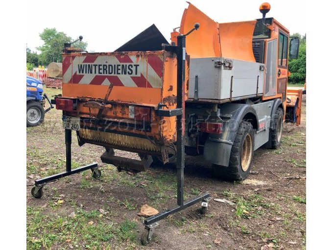 1 multifunctioneel werktuigdrager Hansa APZ 1003 met winterdienstuitrusting, met gebreken – foto 5 – kavel bij Zoll-Auktion, Gifhorn