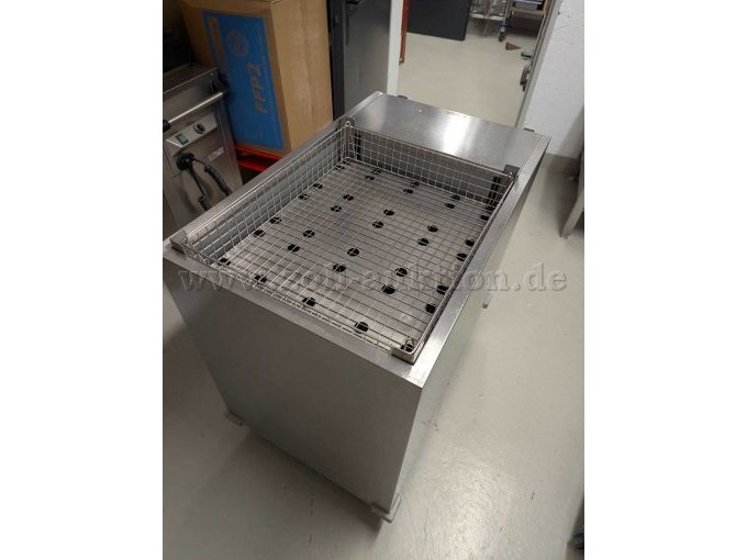 Meiko Tellerwärmer Rückansicht, ohne Deckel