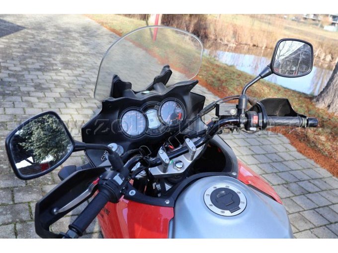 Meldekrad Suzuki - Ansicht Bereich Lenker