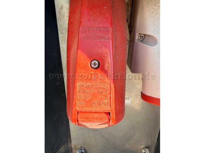 Steckdose rot IP44