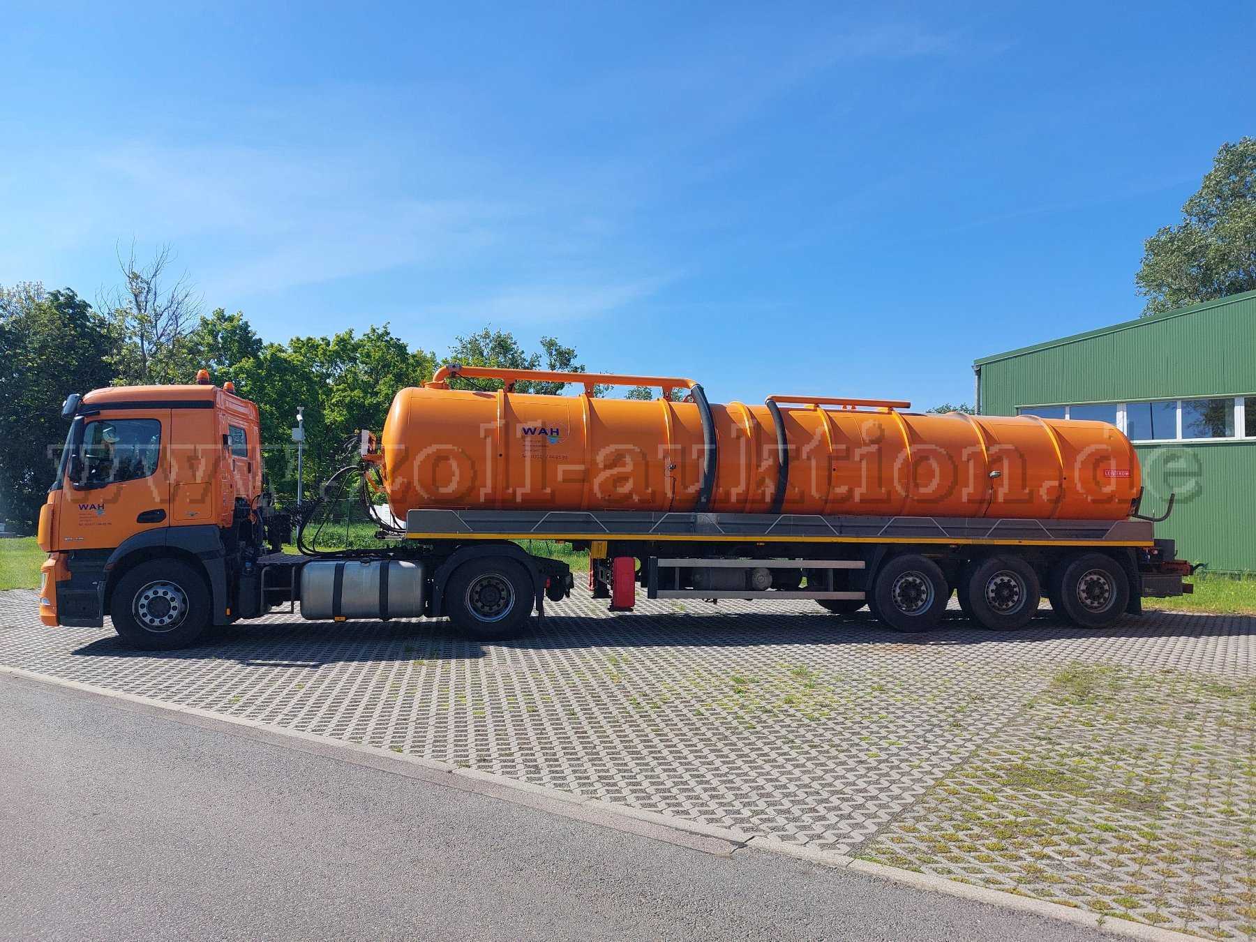 Ansicht Sattelzumaschine links