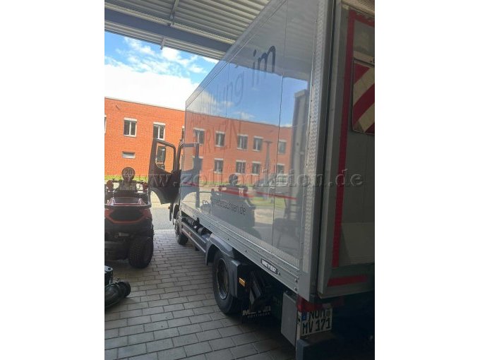 1 Mercedes-Benz/Daimler, Atego 7,49 t, defect in het uitlaatsysteem – foto 2 – kavel bij Zoll-Auktion, Göttingen