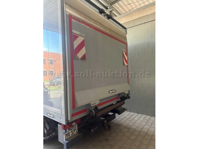 1 Mercedes-Benz/Daimler, Atego 7,49 t, defect in het uitlaatsysteem – foto 3 – kavel bij Zoll-Auktion, Göttingen