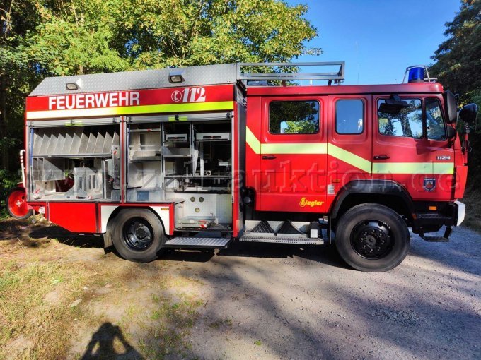 1 Mercedes-Benz 1124AF / Ziegler LF16/12 brandweervoertuig – foto 7 – kavel bij Zoll-Auktion, Unna