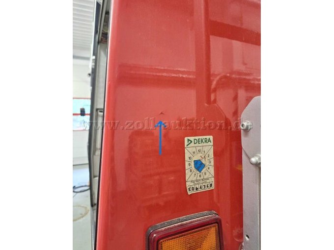 beginnende Roststelle - oberhalb SP-Plakette