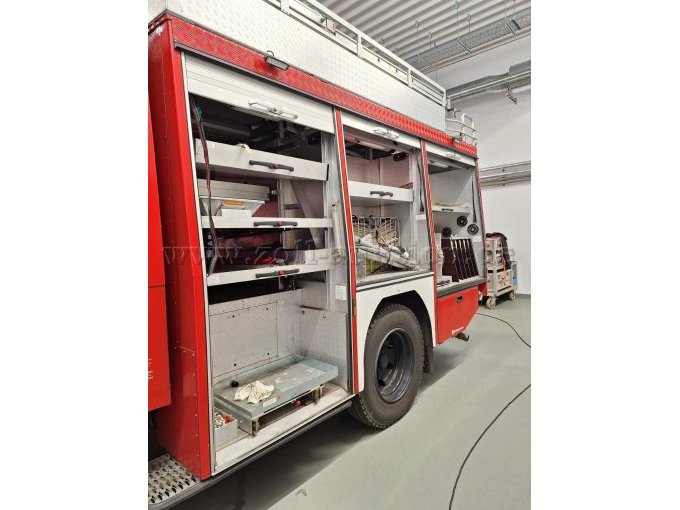 1 Mercedes-Benz 1124 AF Allrad - Schlingmann-Aufbau LF 16/12 – foto 5 – kavel bij Zoll-Auktion, Hille