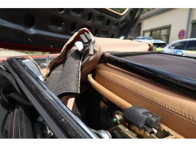 1 Mercedes-Benz 300SL Type: 129, eerste registratie: 08/1990, APK: 07/2028 – foto 13 – kavel bij Zoll-Auktion, Kempten (Allgäu)