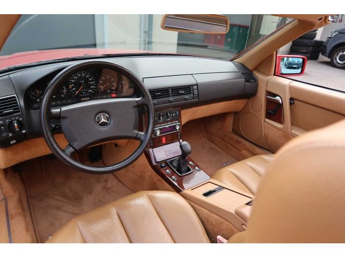 1 Mercedes-Benz 300SL Type: 129, eerste registratie: 08/1990, APK: 07/2028 – foto 6 – kavel bij Zoll-Auktion, Kempten (Allgäu)