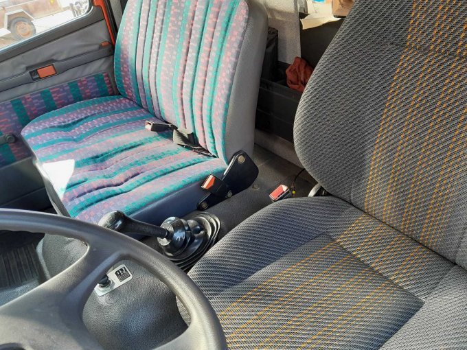 1 Mercedes-Benz 817F mit Kofferaufbau und Ladebordwand – foto 14 – kavel bij Zoll-Auktion, Schwäbisch Gmünd