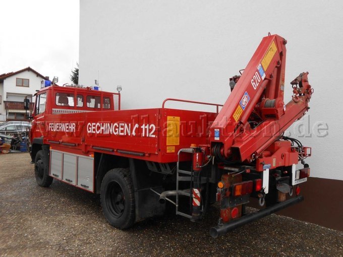 Fahrerseite von hinten