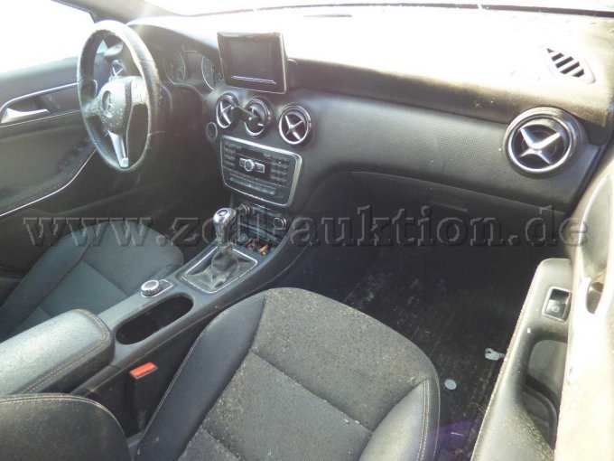 Mercedes A180 innen Beifahrer