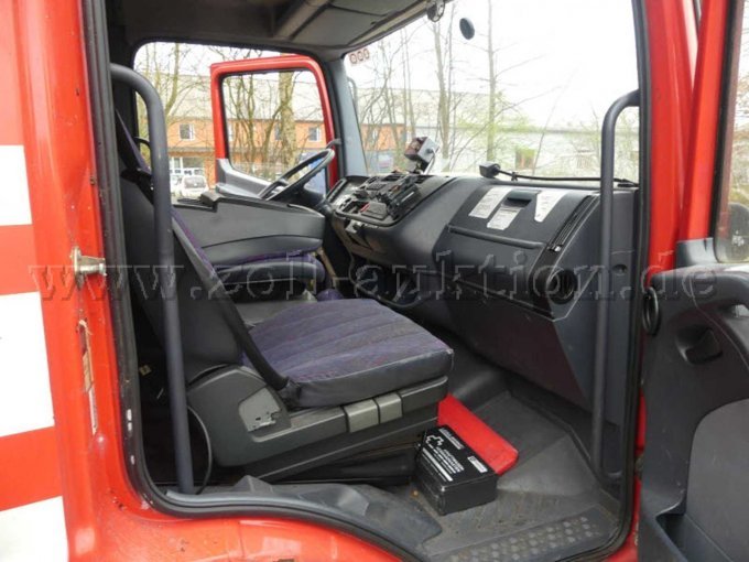 1 Mercedes-Benz ATEGO 976.X1 / 815F 3-türig mit Ladebordwand – foto 6 – kavel bij Zoll-Auktion, Bremen