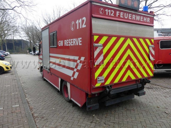 1 Mercedes-Benz ATEGO 976.X1 / 815F 3-türig mit Ladebordwand – foto 2 – kavel bij Zoll-Auktion, Bremen
