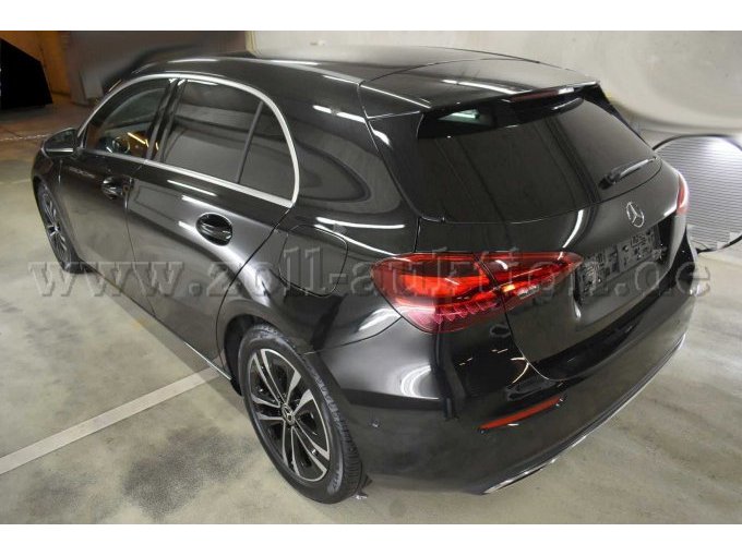 1 Mercedes-Benz A 180 Benzin 7-Gang-DCT "Progressive Line" – foto 2 – kavel bij Zoll-Auktion, Köln