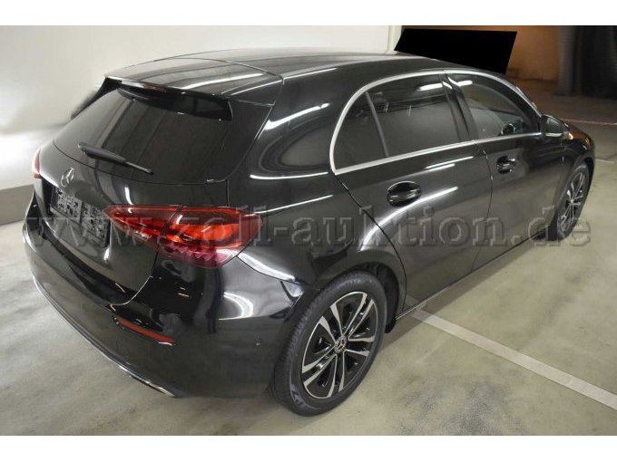 1 Mercedes-Benz A 180 Benzin 7-Gang-DCT "Progressive Line" – foto 3 – kavel bij Zoll-Auktion, Köln