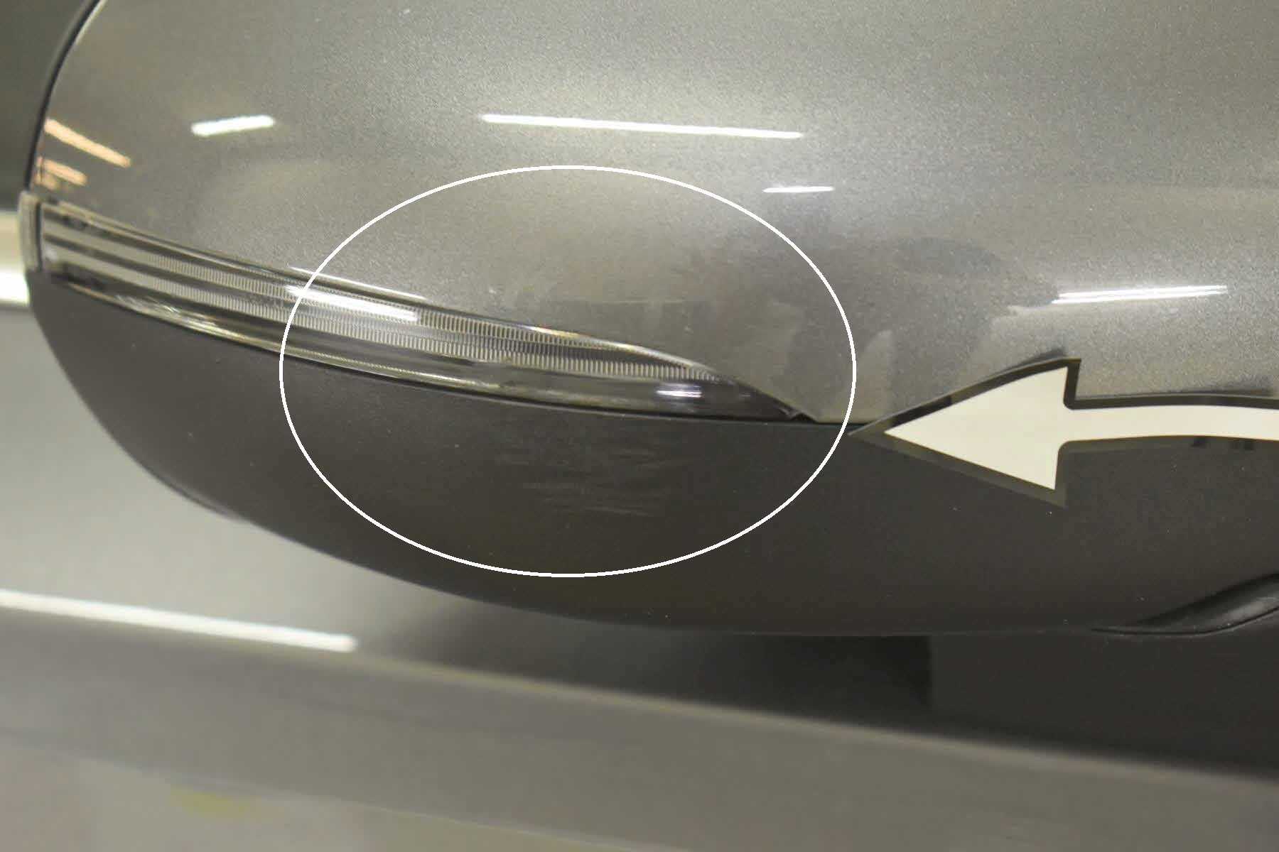 Zoll-Auktion - 1 Mercedes-Benz A 180 Benzin 7-Gang-DCT 