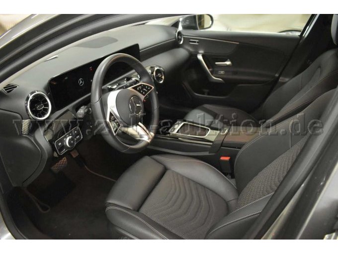 1 Mercedes-Benz A 180 benzine 7-traps DCT "Progressive Line" / standverwarming – foto 5 – kavel bij Zoll-Auktion, Köln