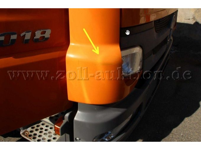 Leichte Beschädigung Vorne Rechts