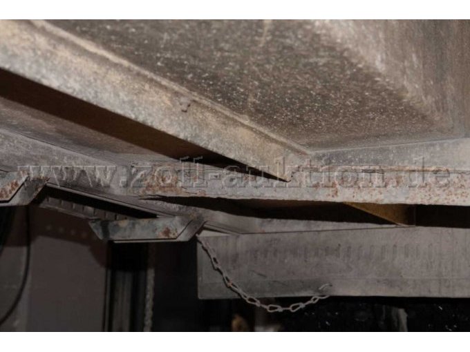 Mercedes-Benz Atego 918 AF 4x4 / Unterseite