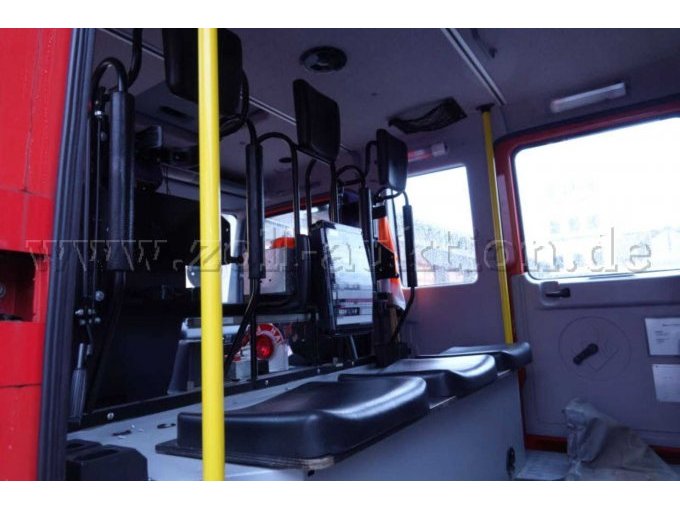 Mercedes-Benz Atego 918 AF 4x4 / Innenansicht