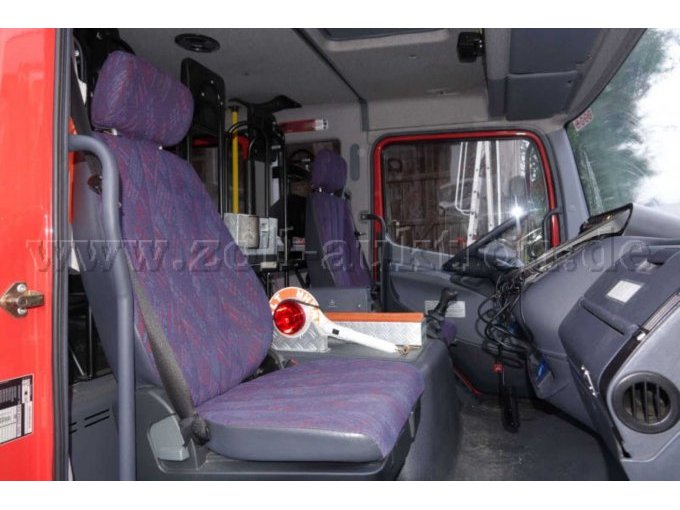 Mercedes-Benz Atego 918 AF 4x4 / Innenansicht