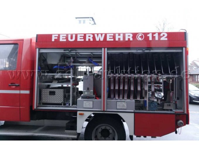 Mercedes-Benz Atego 918 AF 4x4 / Aufbau