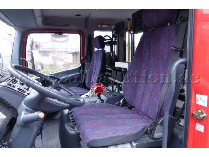 Mercedes-Benz Atego 918 AF 4x4 / Innenansicht