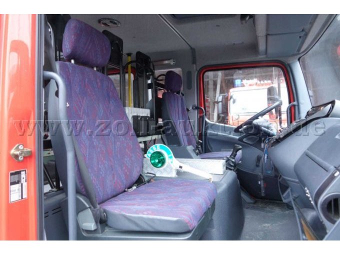 Mercedes-Benz Atego 918 AF 4x4 / Innenansicht