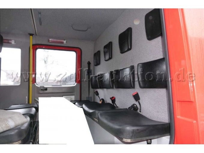 Mercedes-Benz Atego 918 AF 4x4 / Innenansicht